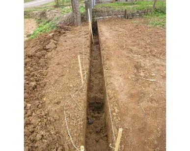 фото Рытье траншей для водопровода, газа, канализации.