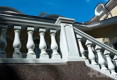 фото Балясины мраморные