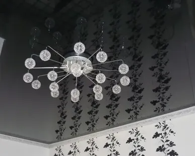 фото Цветные натяжные потолки