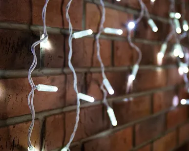 фото Гирлянда "Айсикл" (бахрома) 4.8х0.6м 152LED бел. 9.5Вт 220В IP65 провод бел. Neon-Night 255-137-6