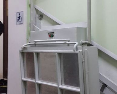 фото Наклонный подъёмник для инвалидов