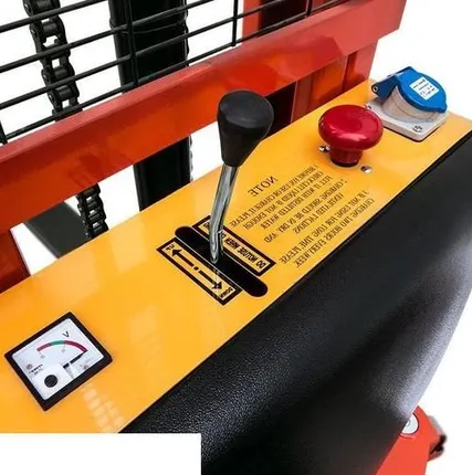 Фото №4 Штабелер электрический SPN 1535 PROLIFT