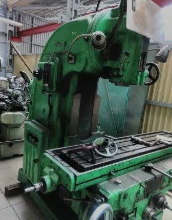 Фото №0 6М13П Станок вертикально-фрезерный Б/У в Таганроге