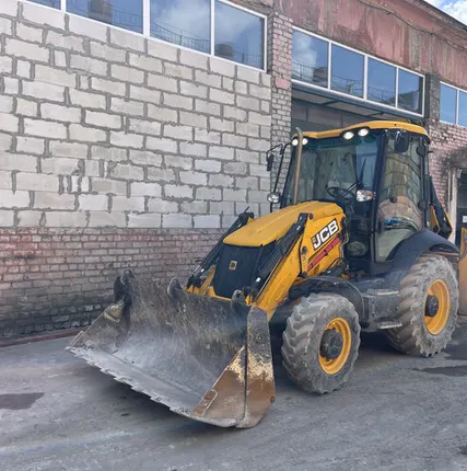 Фото №0 Экскаватор - погрузчик в аренду