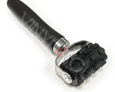 фото Валик прикаточный для шумоизоляции