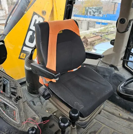 Фото №1 Экскаватор-погрузчик JCB 4CX 14H2WM