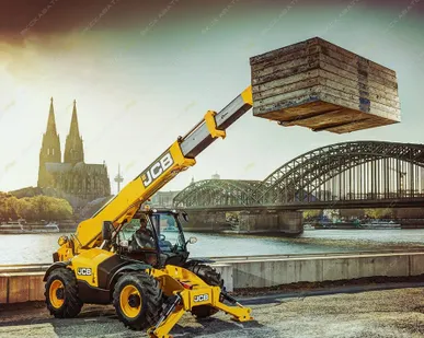фото Аренда телескопического погрузчика JCB LOADALL 540-140, Москва