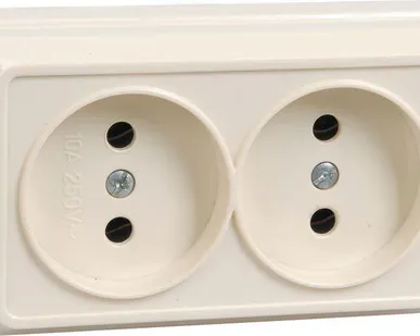 фото Розетка 2-м ОП Октава 10А IP20 без заземл. крем. ИЭК ERO20-K33-10-DC