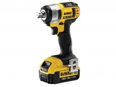 фото Аккумуляторный гайковерт Dewalt DCF 880 M2