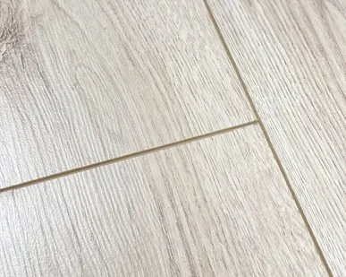 фото Ламинат HomeFloor Deluxe (1380/193/12 мм) Дуб Грасл 33 класс 1,332м2