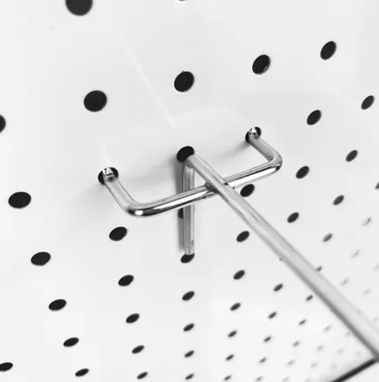 Фото №0 Крючок на перфорацию одинарный оцинкованный L=200мм d=4,8мм, шаг 50мм