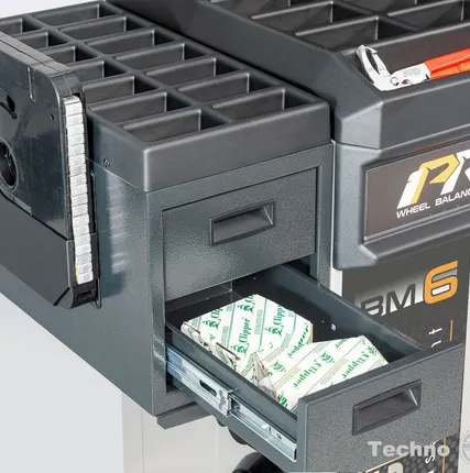 Фото №7 Стенд балансировочный модель iPRO BM6