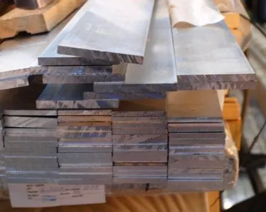 фото Шина алюминиевая АД31Т ПР 100-13 40х40х4