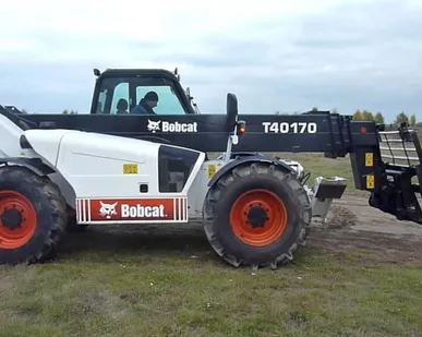 фото Аренда мини-погрузчика BOBCAT T40170