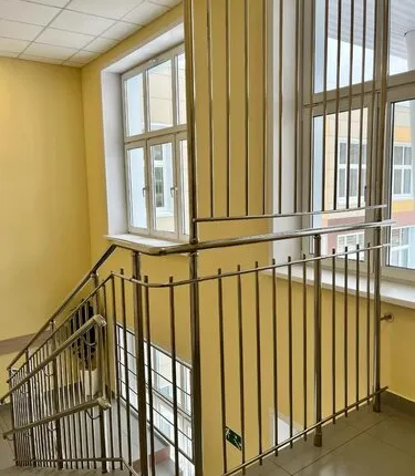 Фото №0 Поручни и перила для лестниц