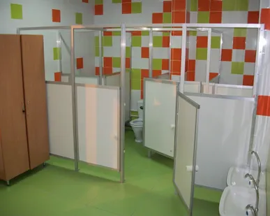 фото Туалетные кабины для детских садов