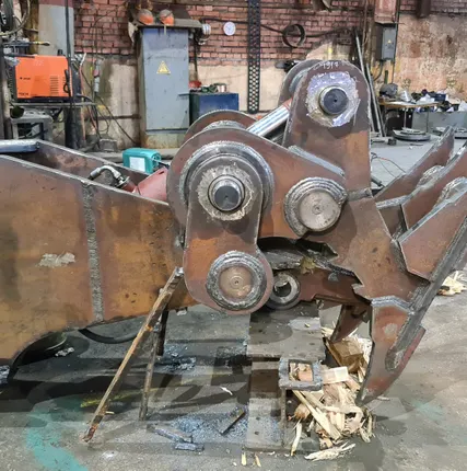 Фото №0 Корчеватель Кукан для измельчения деревьев