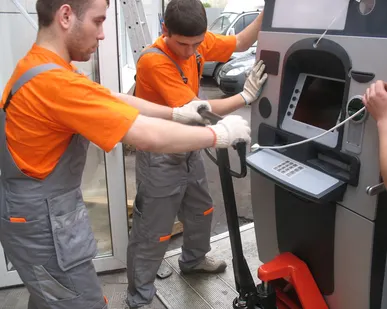 фото Грузчики. Погрузить, выгрузить. Такелажные работы.