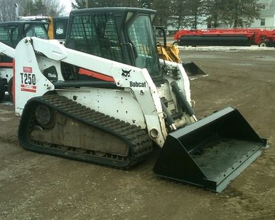 фото Bobcat T250