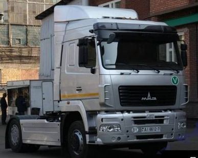 фото МАЗ 5440А9-1320-031 тягач Двигатель Renault 412л.с. 2 спалки НОВЫЙ