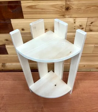 Фото №0 Полка угловая (липа) 2 яруса 500х200х200