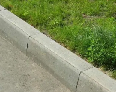 фото Установка бордюра дорожного