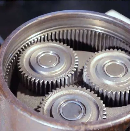 Фото №0 Hitachi ex 35 шестерни редуктора