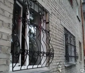 Фото №0 Решётки сварные с элементами ковки на окна