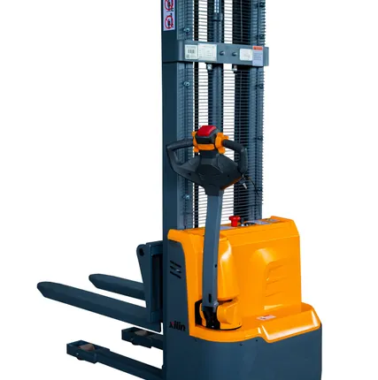 Фото №0 Штабелер самоходный 1,5 т 1,6 м XILIN CDD15R-EN 24/105 В/Ач с раздвижными вилами