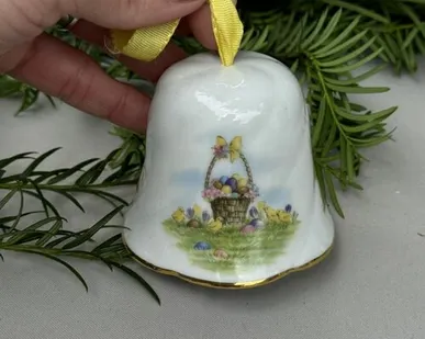 фото Колокольчик пасхальный фарфор Германия