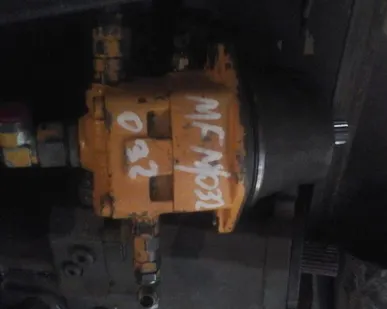 фото ГИДРОМОТОР ПОВОРОТА БАШНИ (FMN-032) НА LIEBHERR 902 LITRONNIK