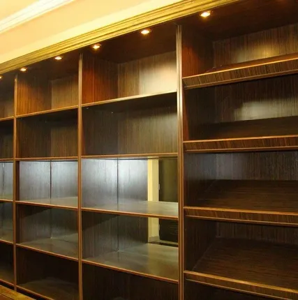 Фото №0 Витрина для магазинов ЛДСП