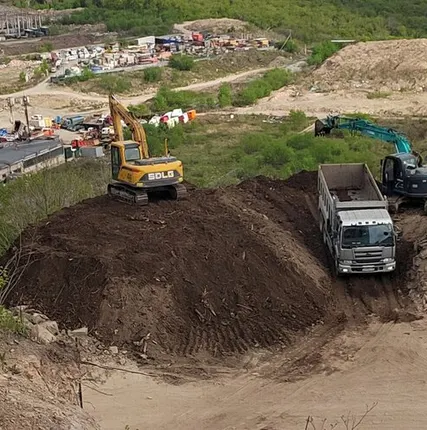 Фото №0 РАЗРАБОТКА ГРУНТА ЭКСКАВАТОРОМ