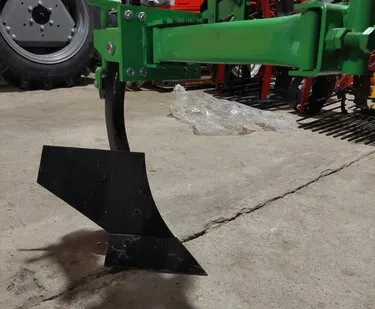 фото Плуг однокорпусный Рустрак на мотоблок и минитрактор