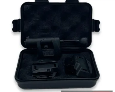 фото Нашлемный фонарь на батарейках АА черный