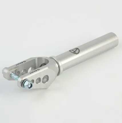 Фото №0 Вилка для трюкового самоката