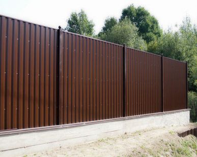 фото Заборы из профнастила, штакетника, кирпича, камня