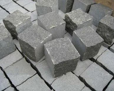 фото Брусчатка колото-пиленая серый гранит