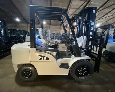 фото Погрузчик дизельный CPCD38-XRW55F