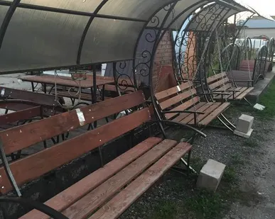 фото Металлический козырек (навес) купольный
