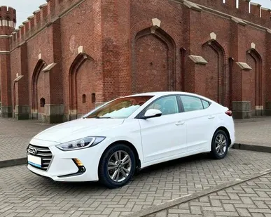 фото Hyundai Elantra