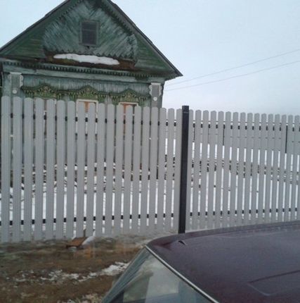 Фото №0 Забор из металлического штакетника