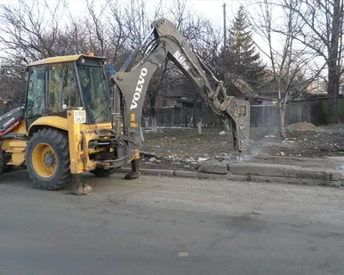 фото Вызвать гидромолот на базе экскаватора-погрузчика