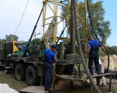 фото Работа буровой