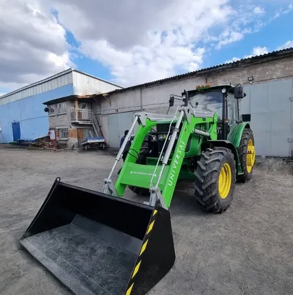 Фото №0 Фронтальный погрузчик на трактор John Deere серии 6b: 6095b, 6110b, 6135b и Deutz-Fahr