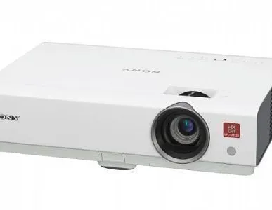фото Проектор Sony VPL-DX147