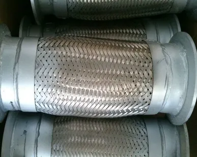 фото Гофра на глушитель ЕВРО-4 (С двух сторон под хомут) L=285 Dнаруж=135 Dвнутр