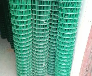 фото Сетка сварная с покрытием ПВХ Зеленая "Сенеж" (50х100/50)х(1.5х20)