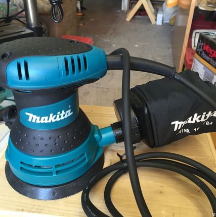 Фото №0 Шлифовальная машинка Makita B05030