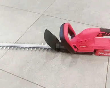 фото Кусторез Ямал 21v*4ан (480мм,500вт,1АКБ,ЗУ,очки, масленка,отвертка)